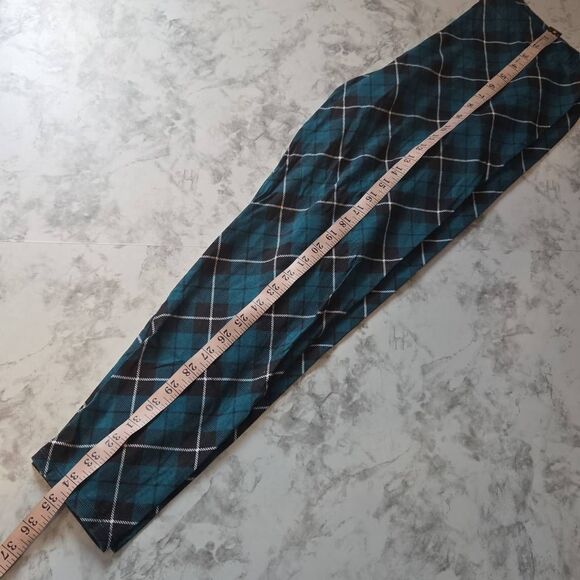 No Boundaries Plaid Leggings - Picture 6 of 6